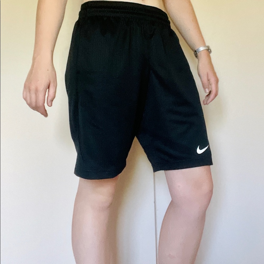 Black Nike Basketball Shorts (Small)